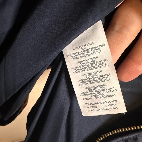 J Crew | Quilted Buffalo Check Excursion Vest SM - Picture 6 of 9